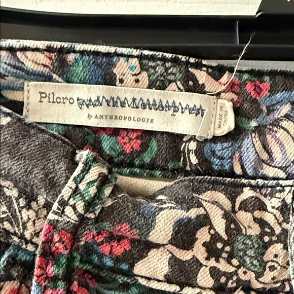 Pilcro Floral mid rise  Pants - Picture 2 of 5